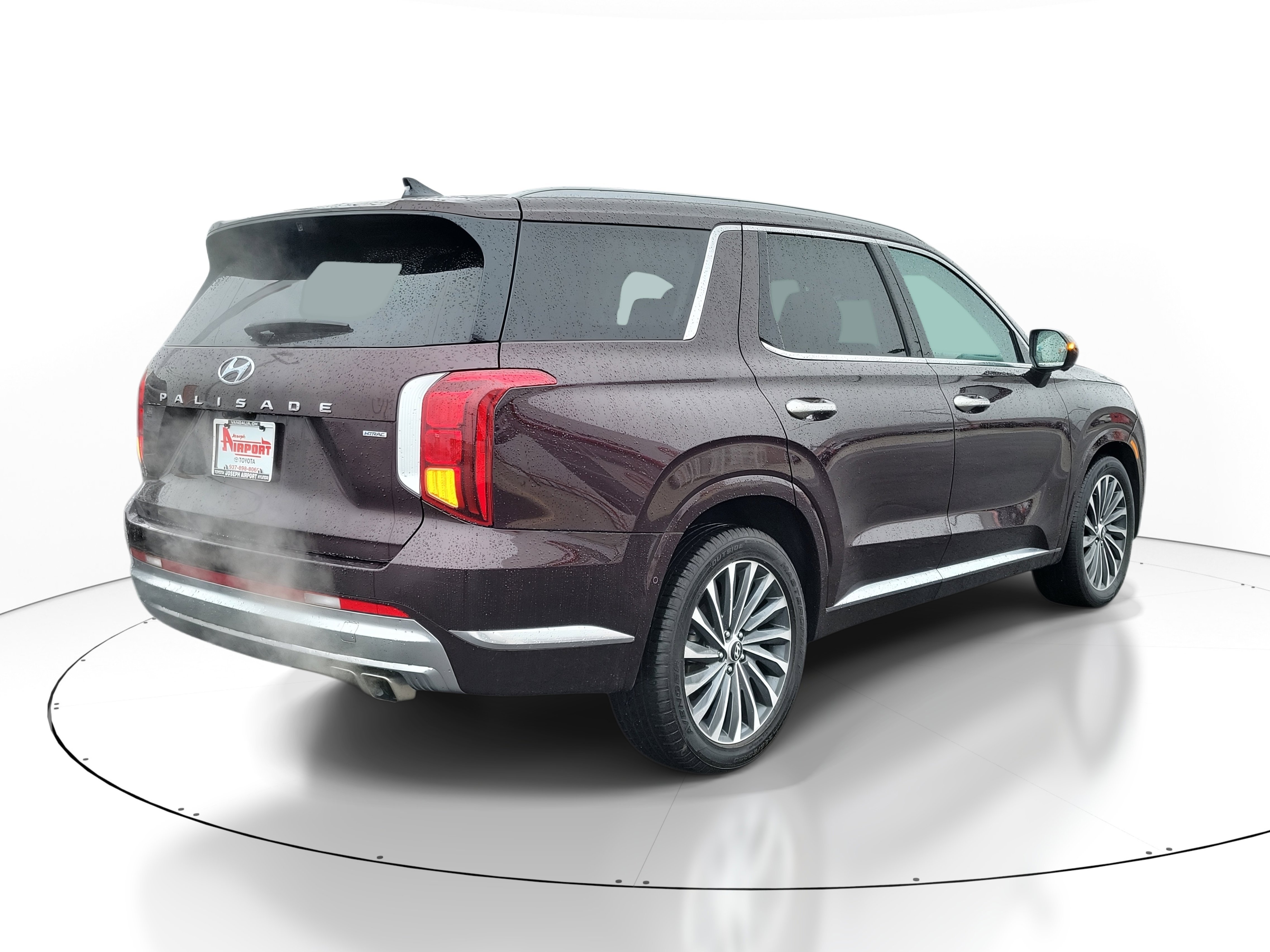 Used 2024 Sierra Burgundy Hyundai Calligraphy image 4