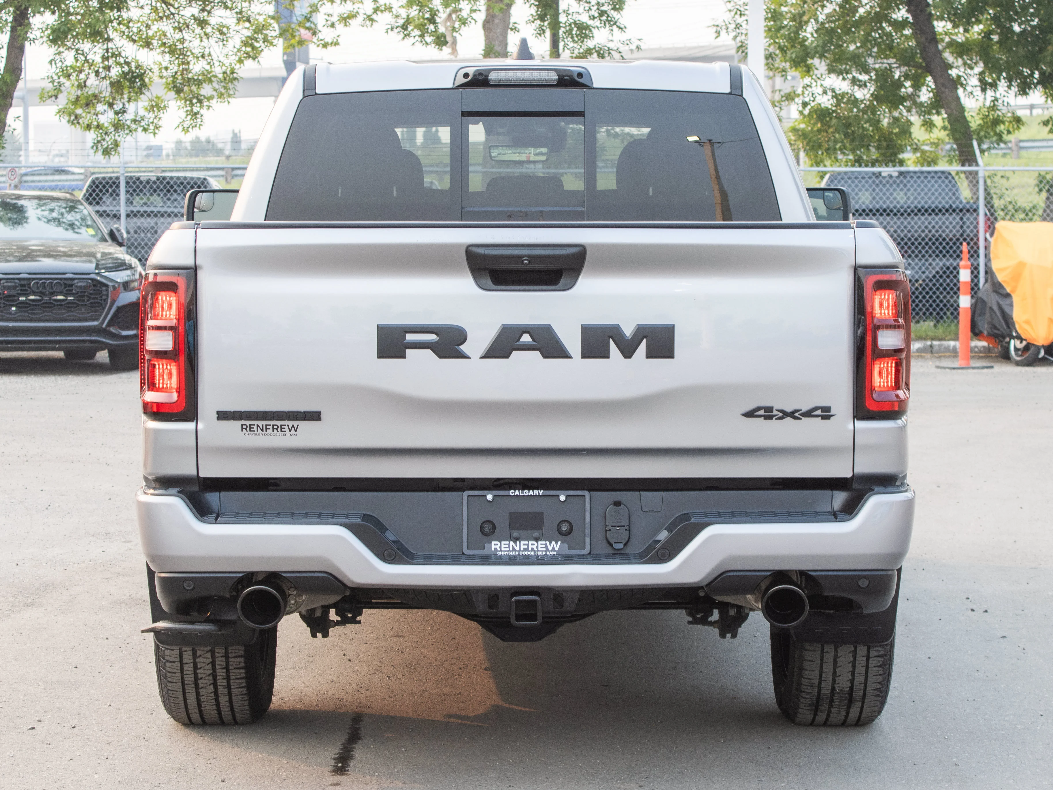 Used 2025 Silver RAM Big Horn*| 3.0L Hurricane Twin Turbo | Heated Seats | Heated Steering Wheel | image 17