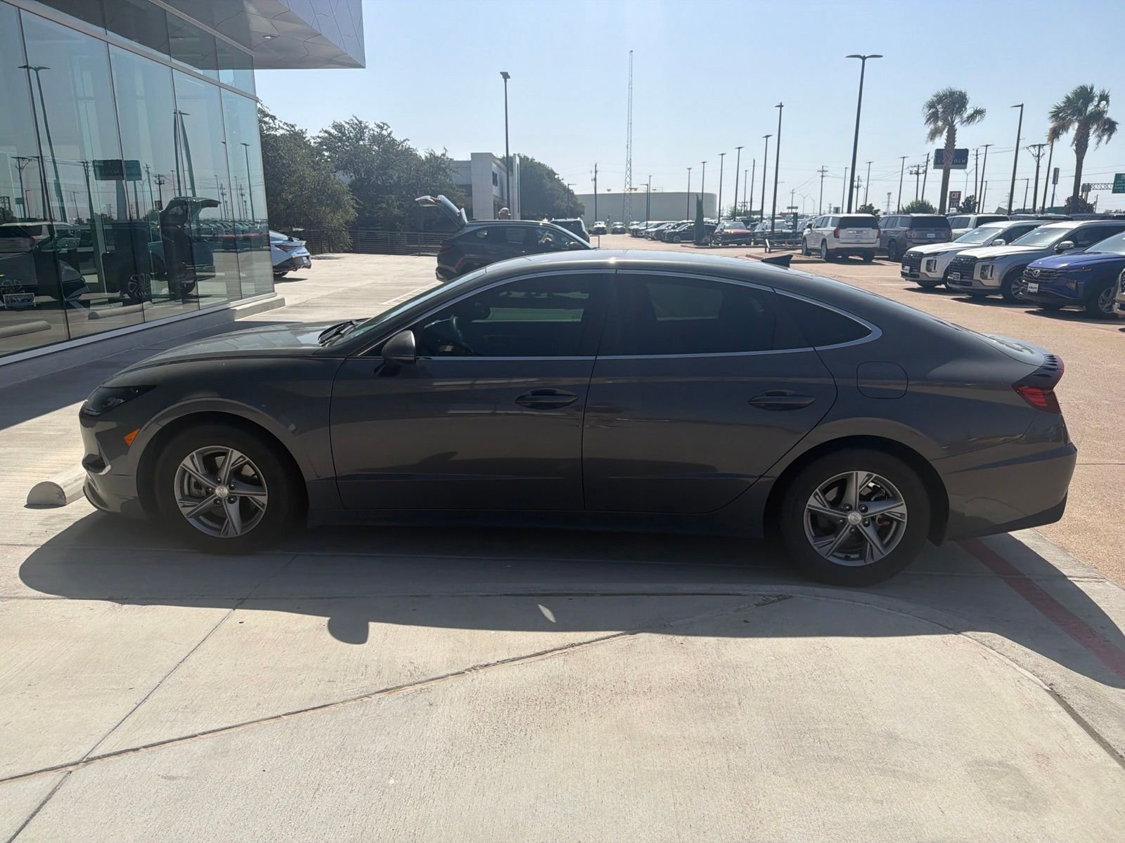Certified Used 2023 Hampton Gray Hyundai SE image 7