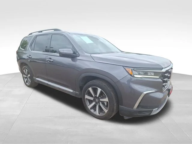 2024 Honda Pilot Touring AWD's photo