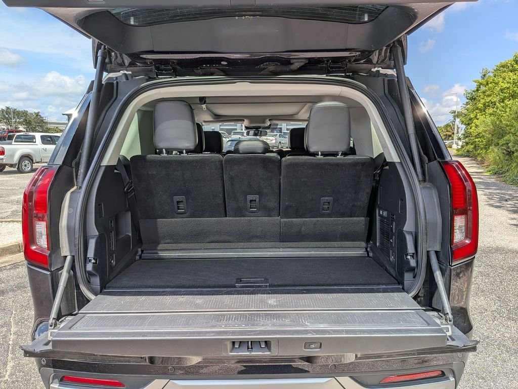 Used 2025 Black Ford Platinum image 22