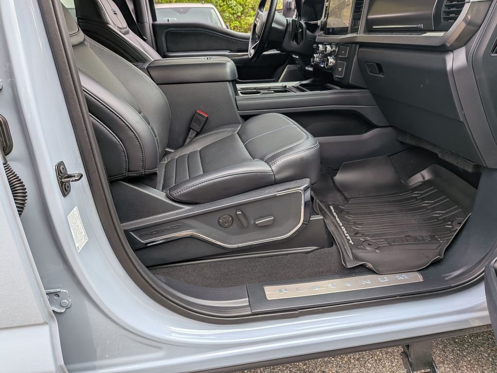 New 2026 Glacier Gray Metallic Tri-Coat Ford F-250® Platinum® image 32