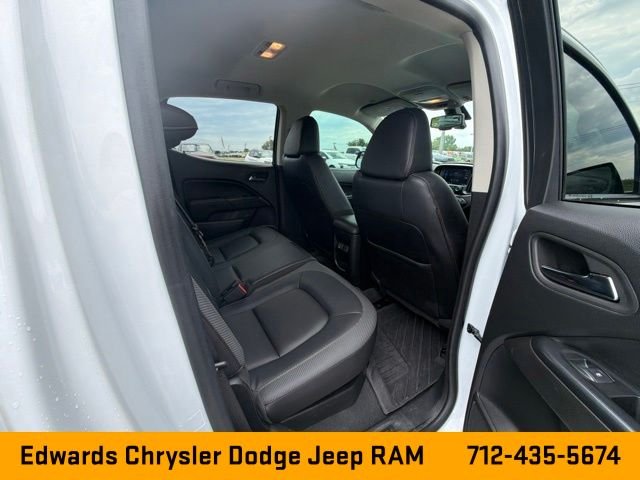 Used 2022 White GMC AT4 w/Leather image 31