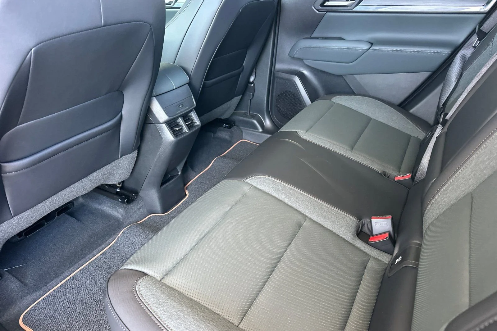 2026 GMC Terrain AT4 - Photo 10