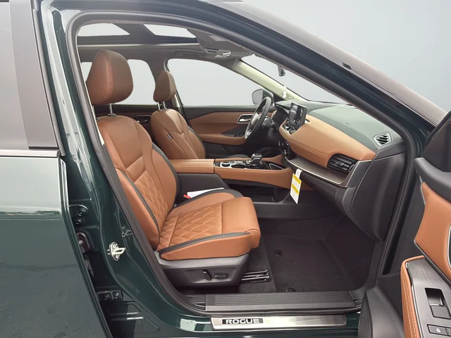 New 2026 Black Nissan Platinum image 26