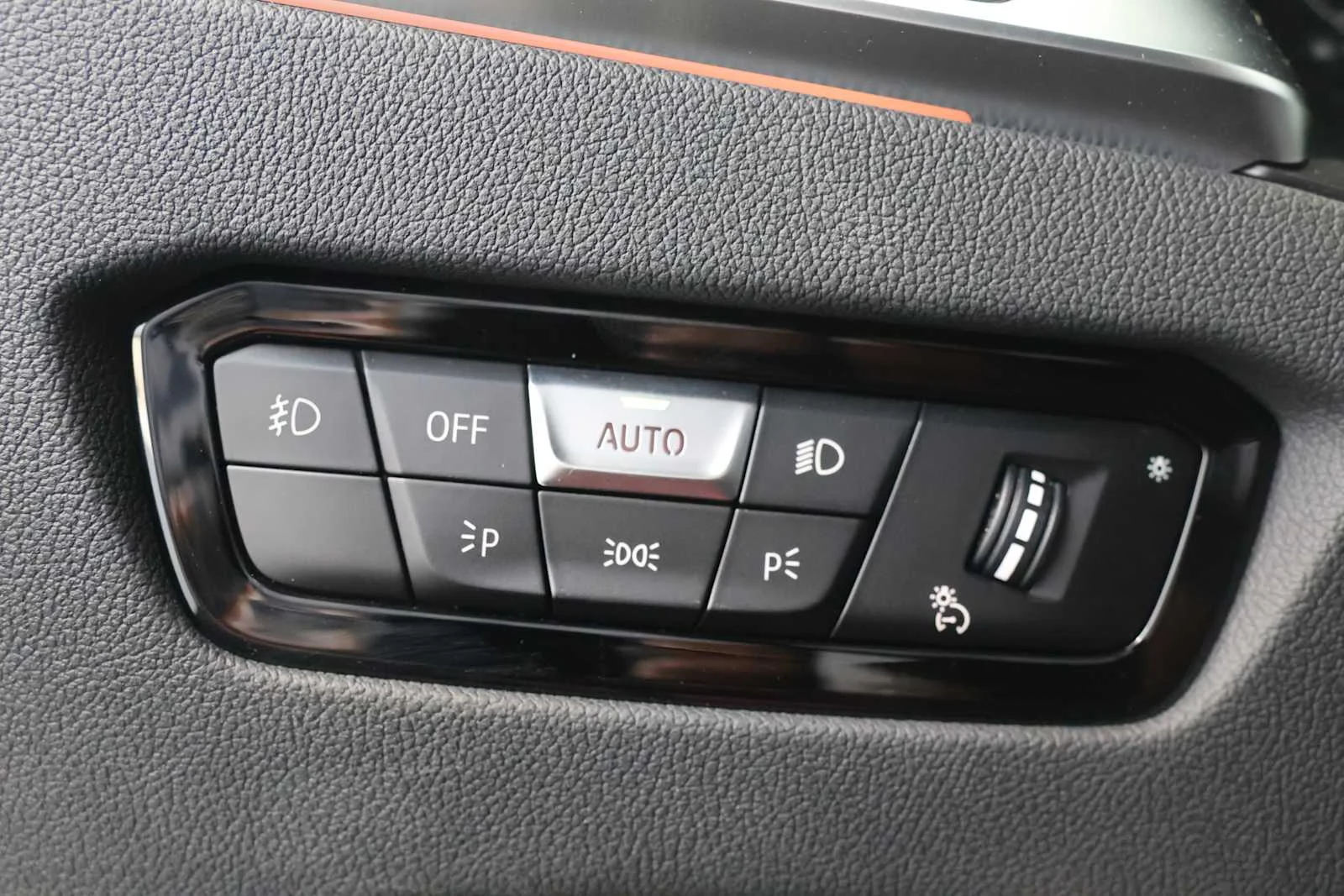 Used 2022 Mineral White Metallic BMW 330i image 20