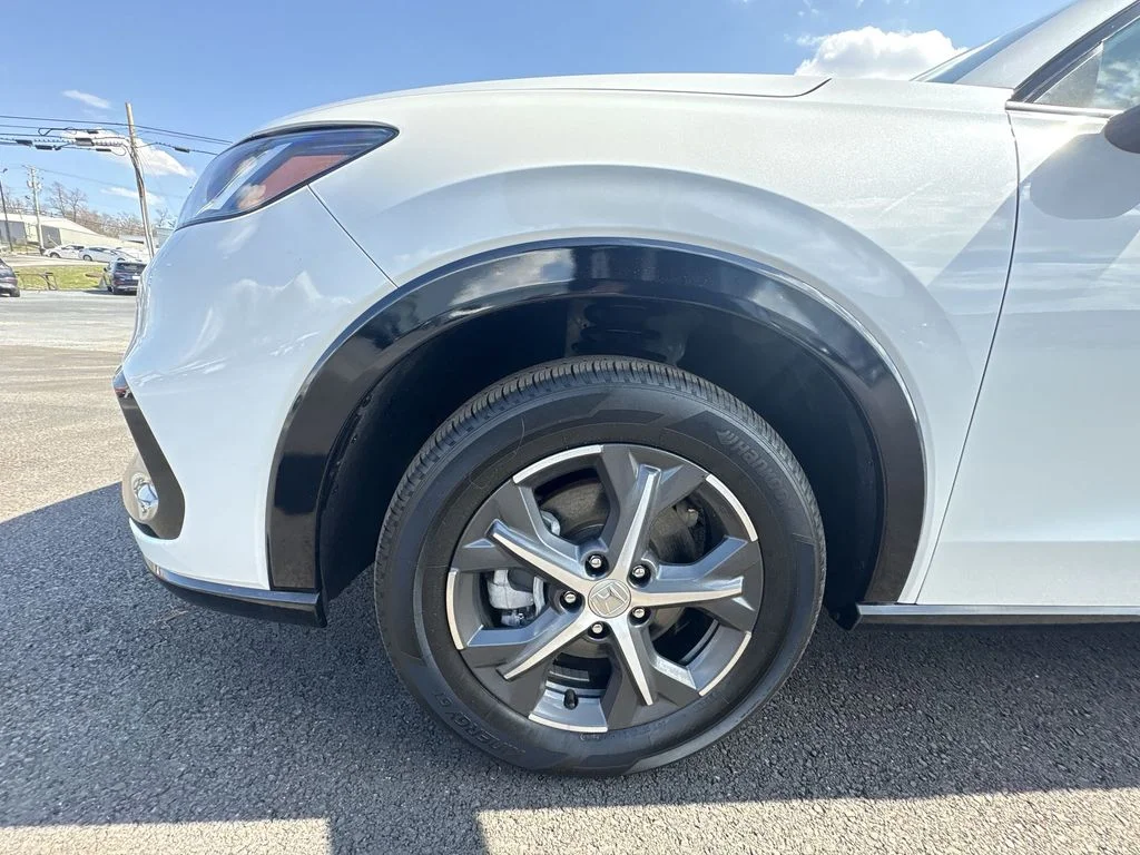 Used 2023 White Honda EX-L image 18