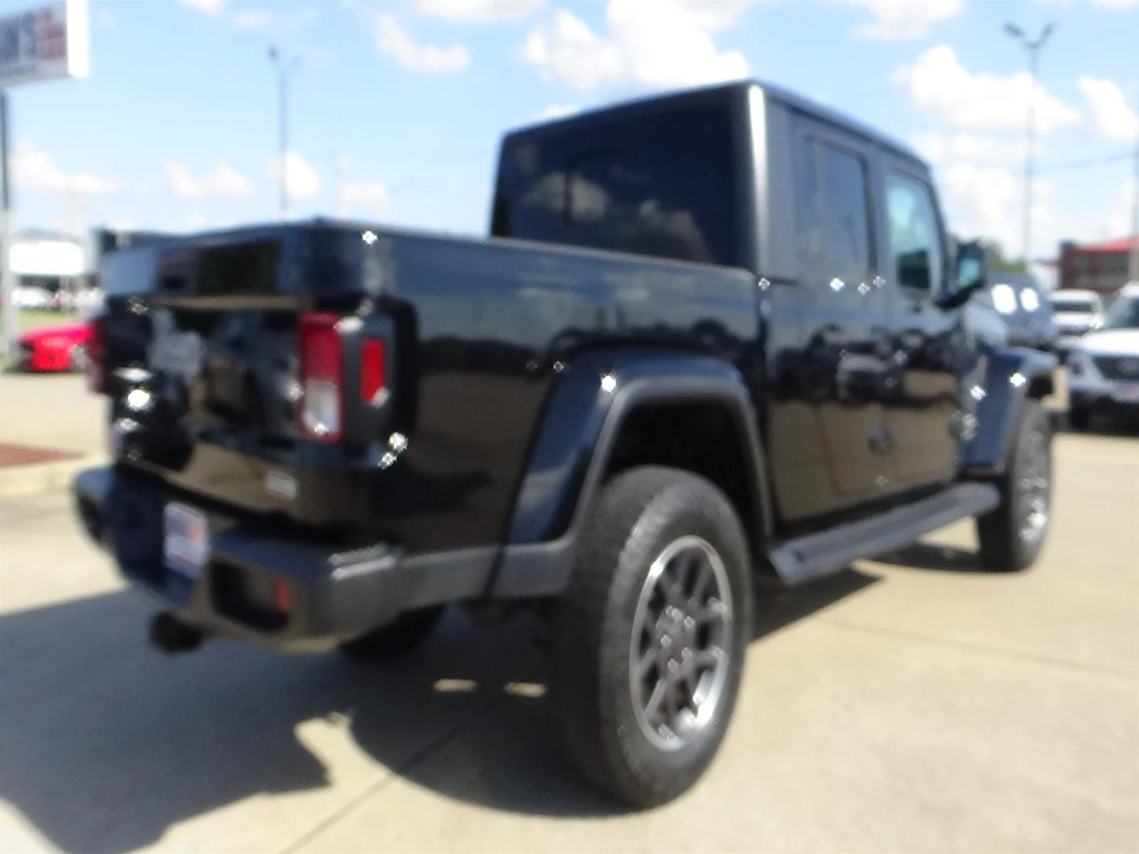 Used 2021 Black Clear Coat (px8) Jeep Overland image 6
