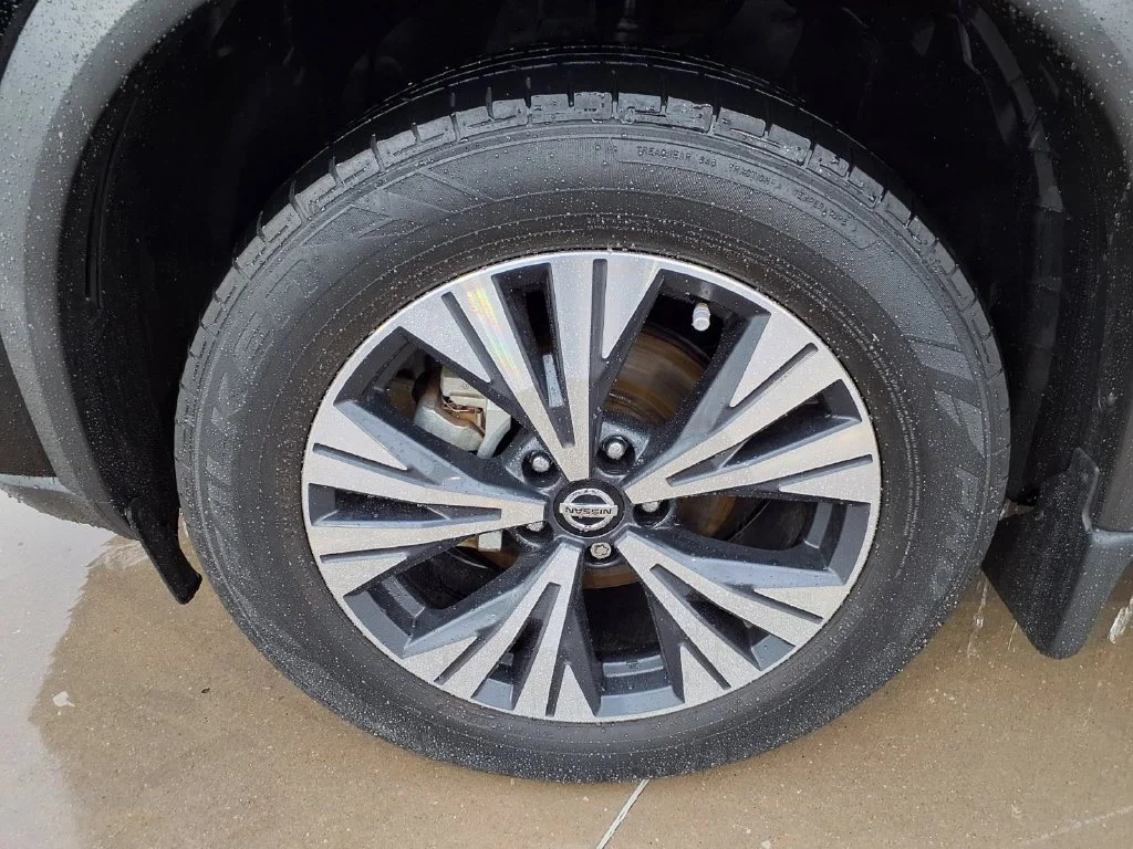 Used 2021 Black Nissan SV image 9