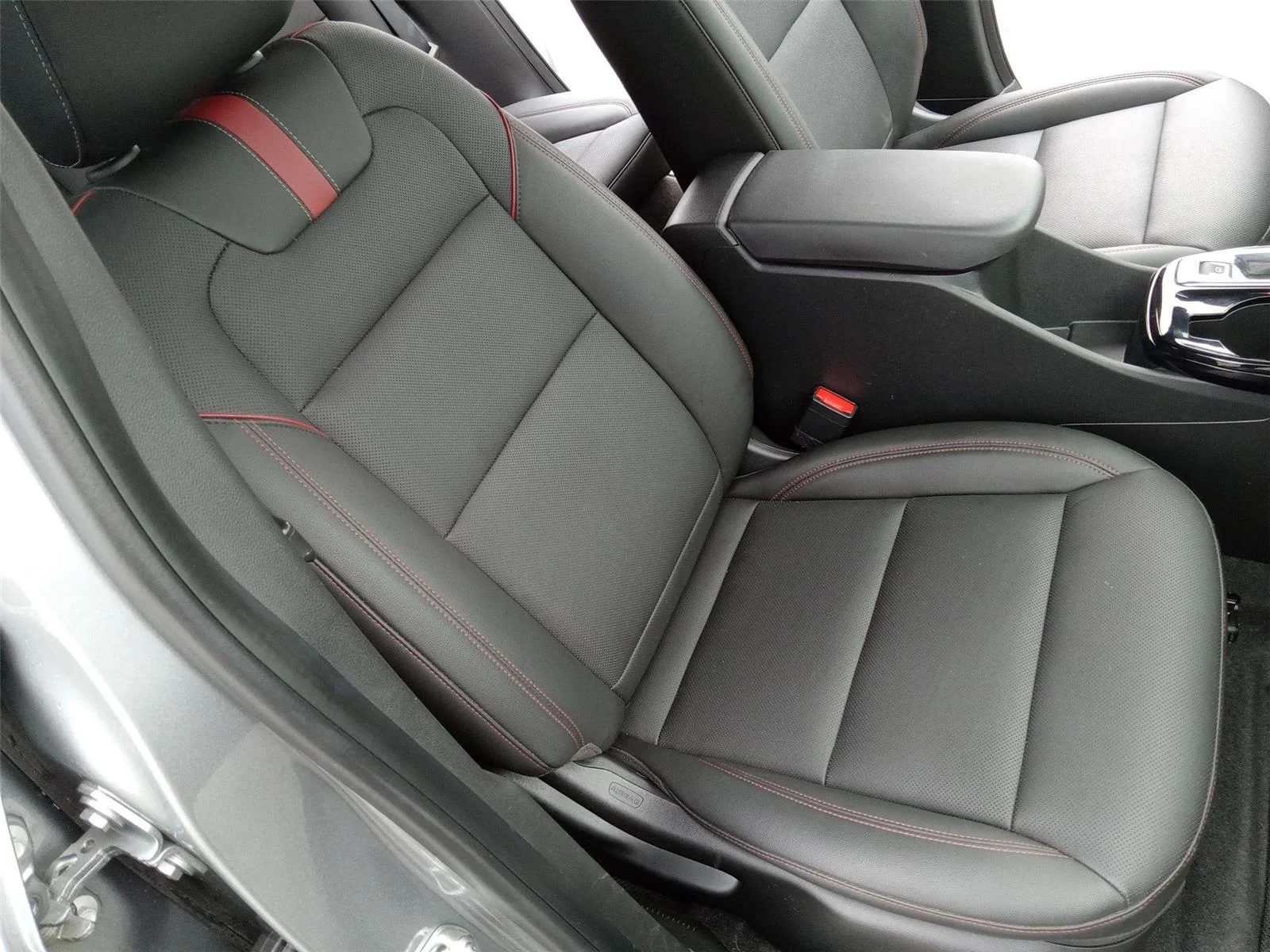 2025 Chevrolet Trax RS - Photo 12