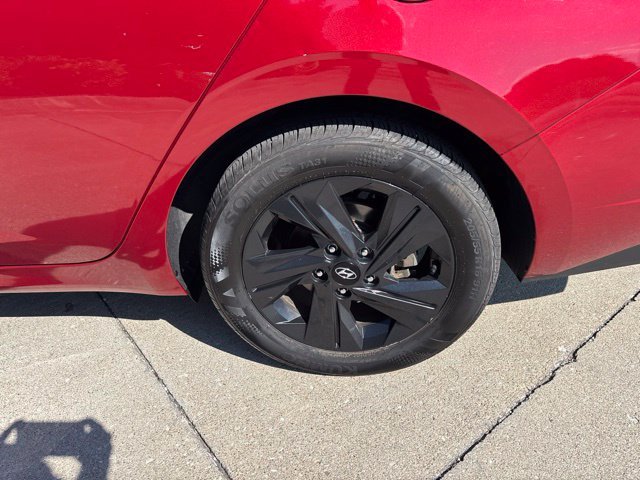 Used 2023 Ultimate Red Hyundai Blue image 10