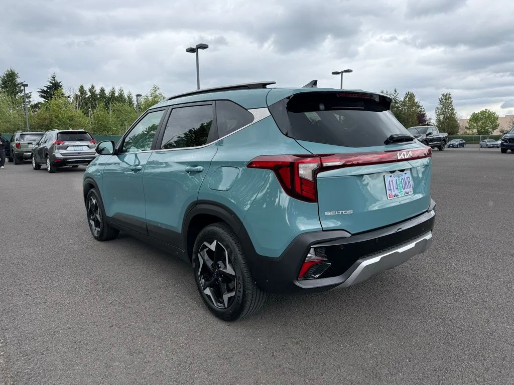 Used 2025 Pluton Blue Kia EX image 5