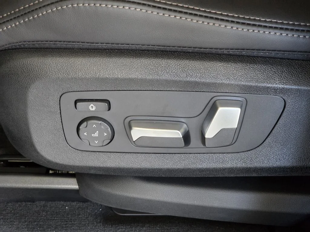 New 2026 Gray BMW sDrive40i image 18