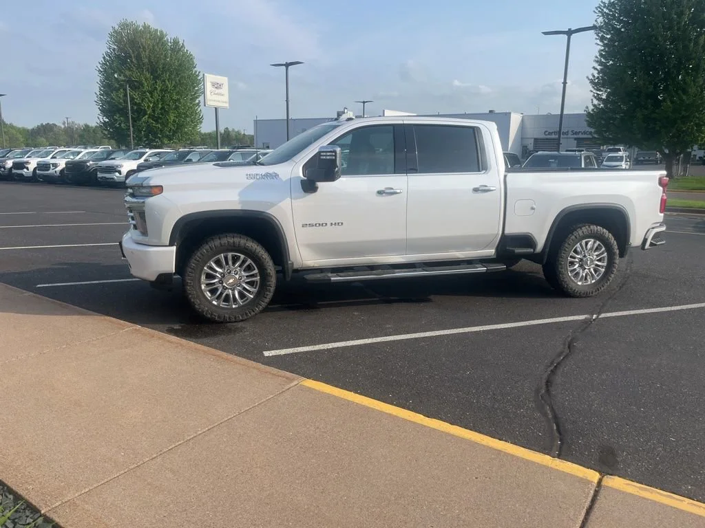2020 Chevrolet Silverado HD High Country 4WD Crew Cab Standard Box's photo