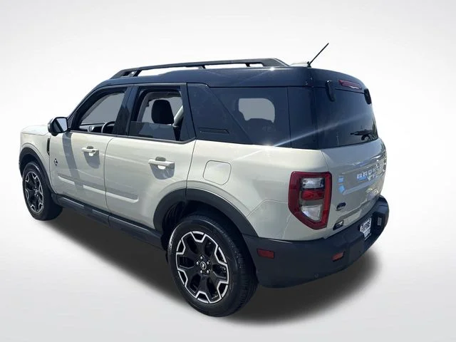 Used 2025 Beige Ford Outer Banks image 3