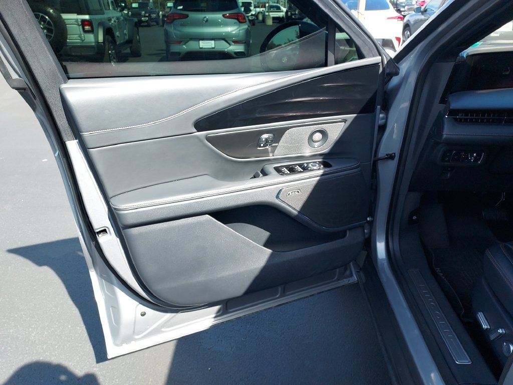 Used 2024 Gray Lincoln Premiere image 12