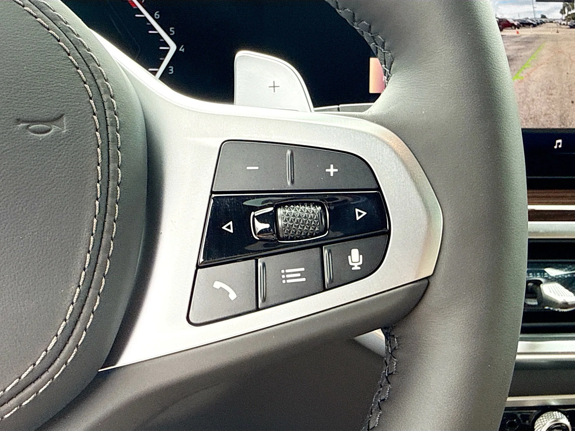 New 2027 Dravit Grey Metallic BMW xDrive40i image 40
