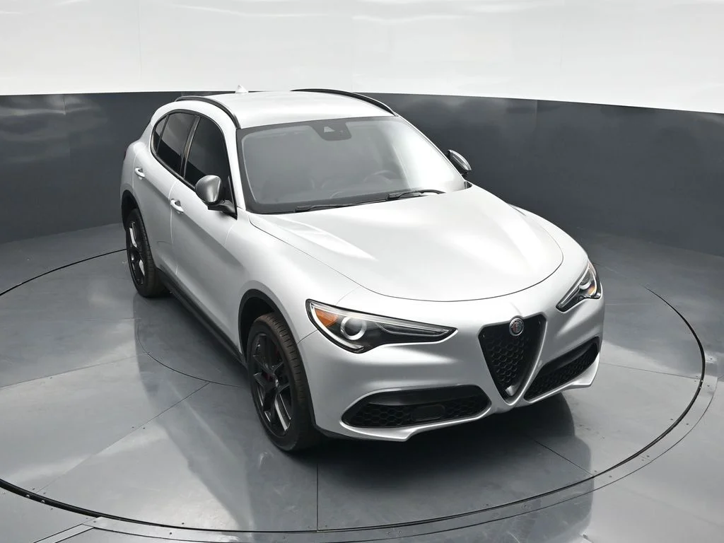 Used 2020 Gray Alfa Romeo Base image 35