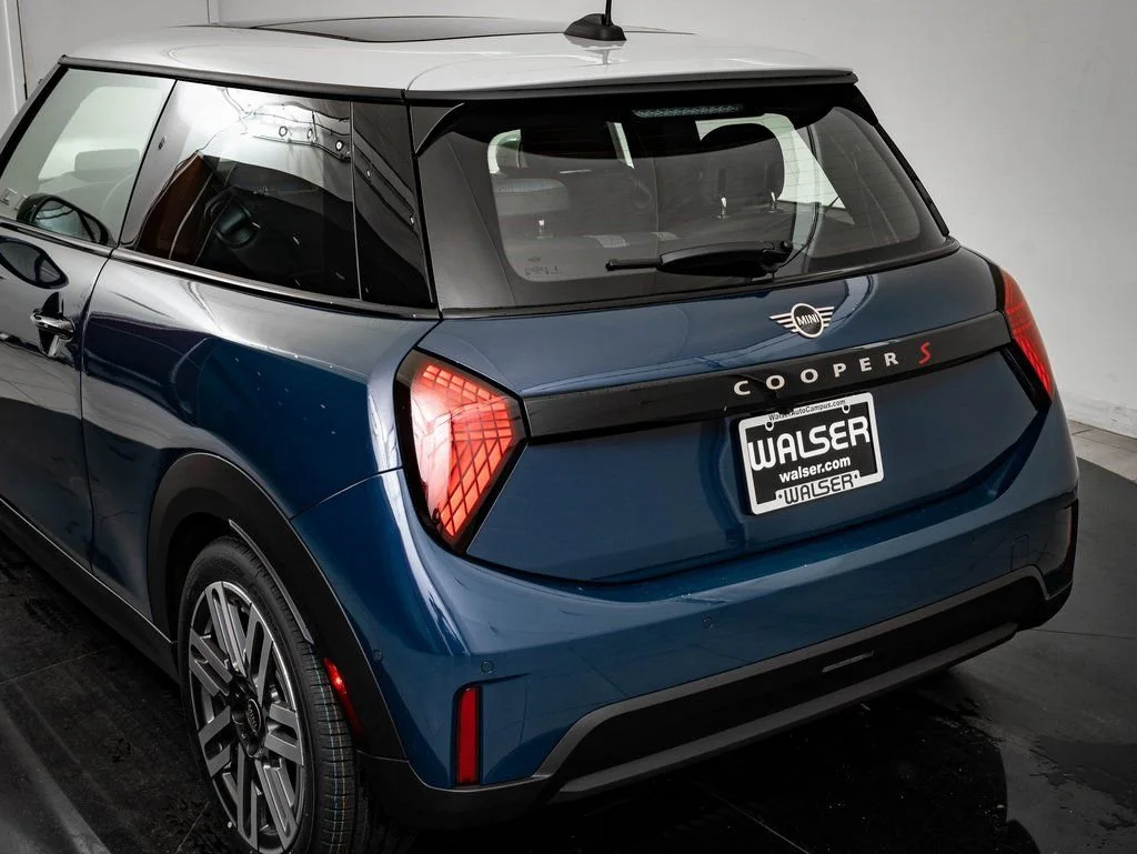 2026 MINI Hardtop 2 Door S - Photo 19