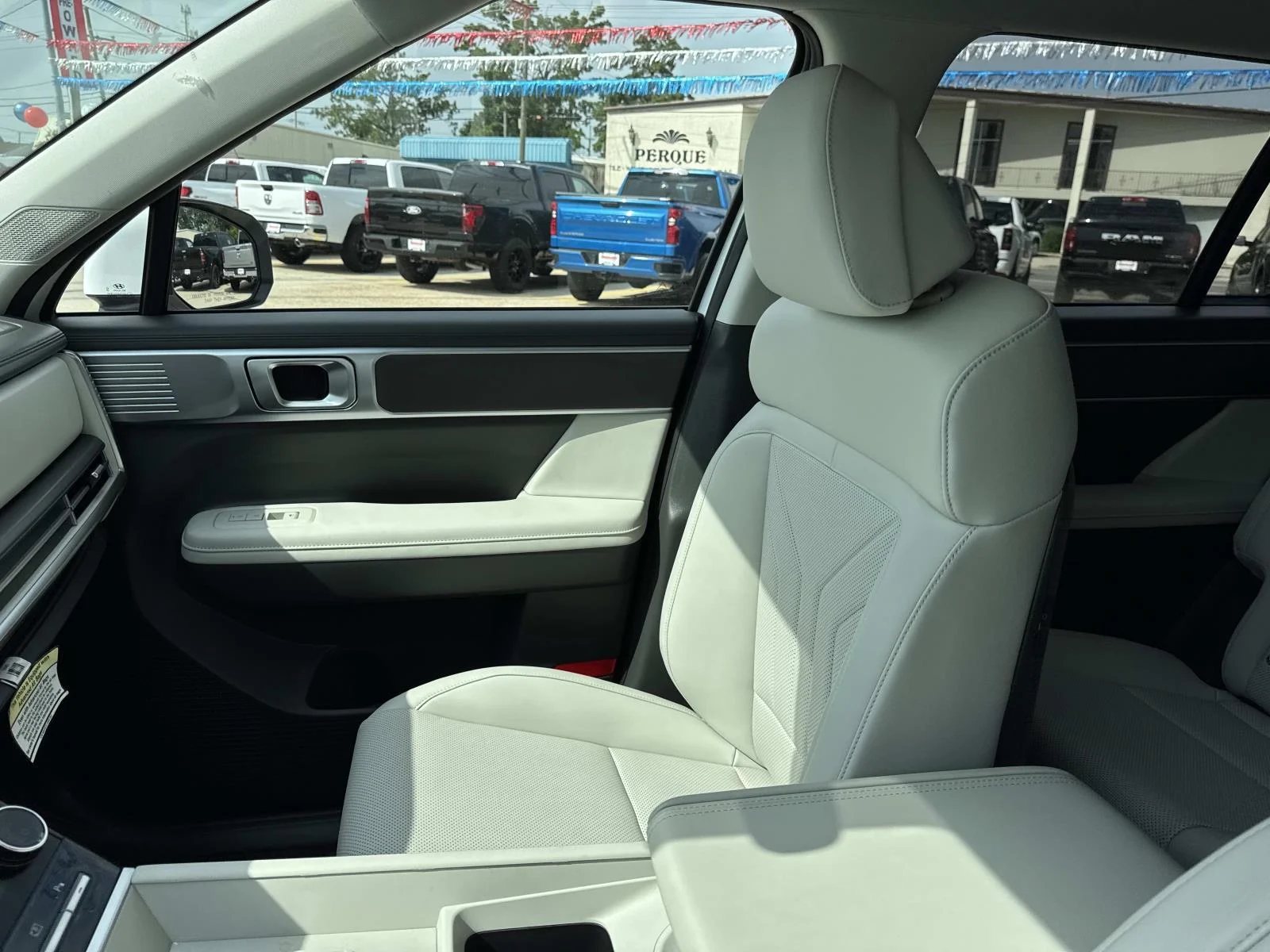 Used 2025 Serenity White Hyundai SEL image 15