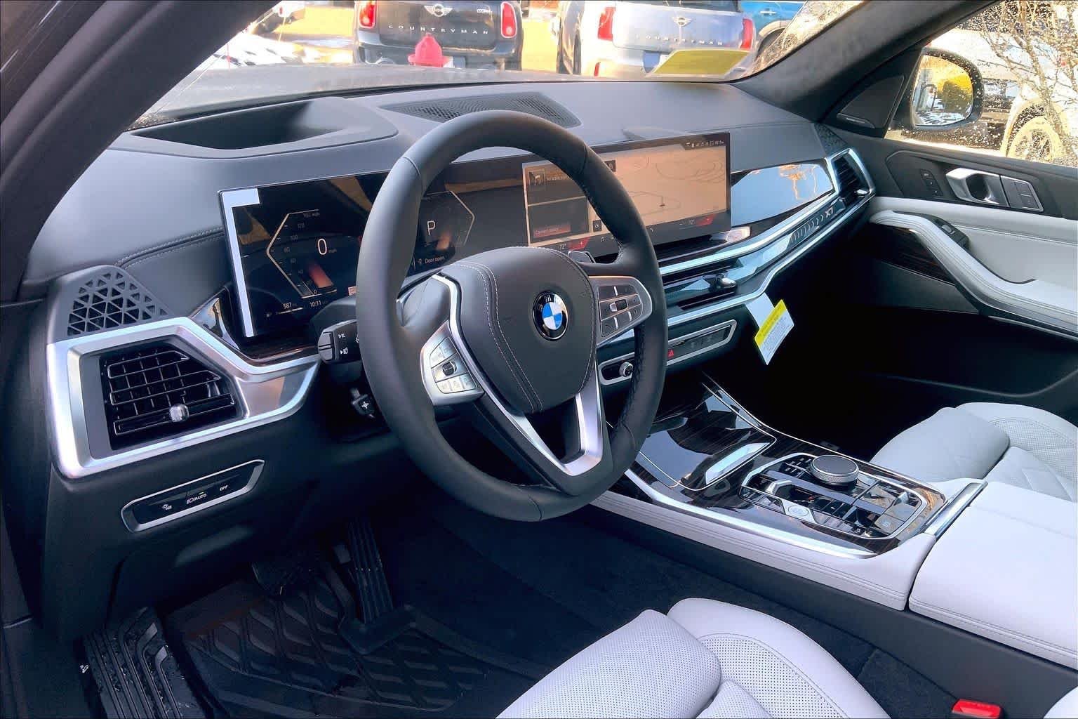Used 2026 Black Sapphire Metallic BMW xDrive40i image 8