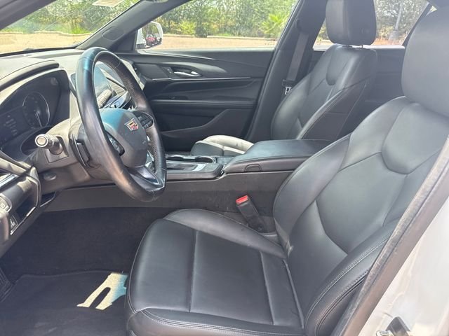 Used 2023 White Cadillac Luxury image 9