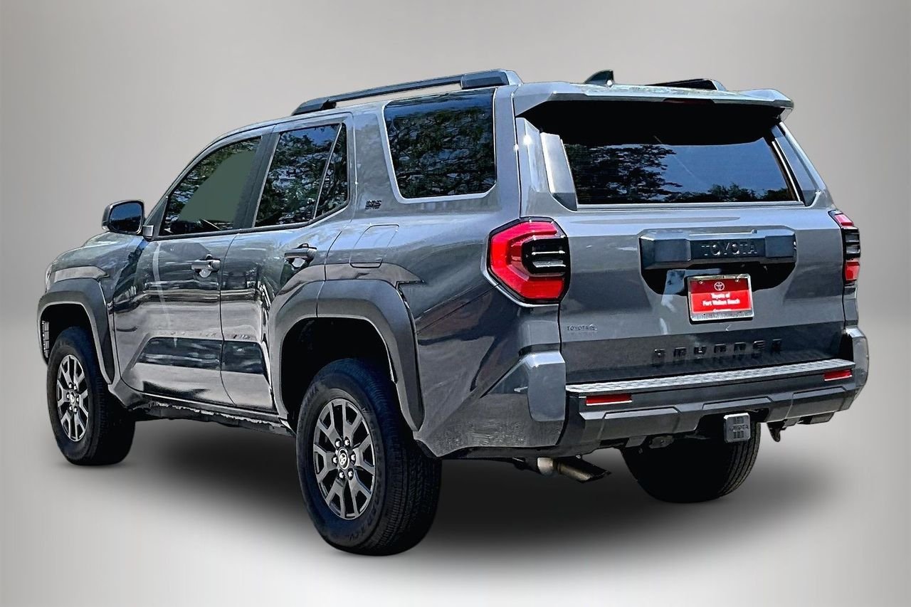 Used 2026  Toyota SR5 image 4