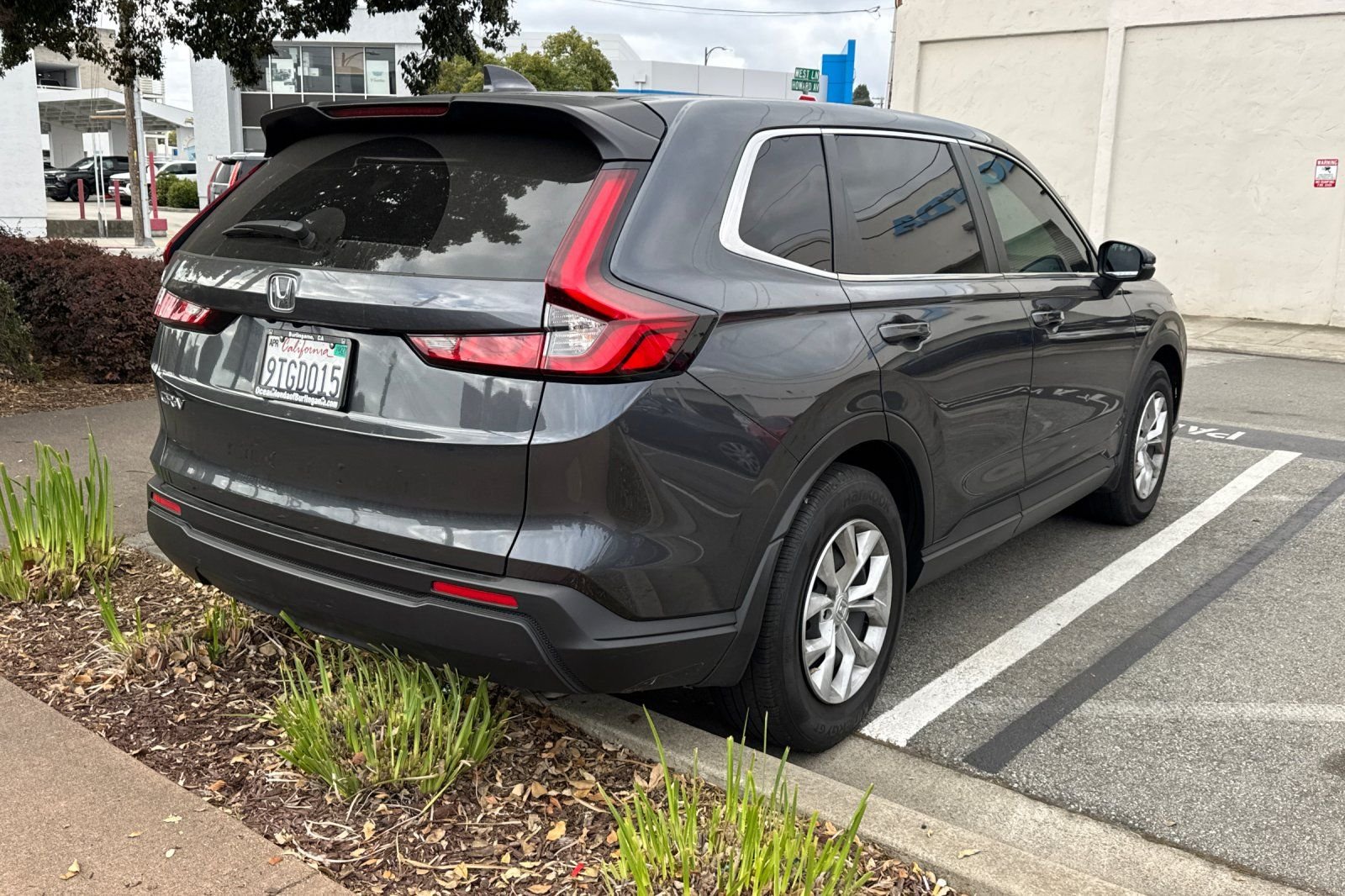 Certified Used 2025 Meteorite Gray Metallic Honda LX image 5