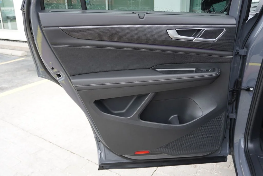 Used 2026 Gray Volkswagen 2.0T SEL R-Line Black image 31