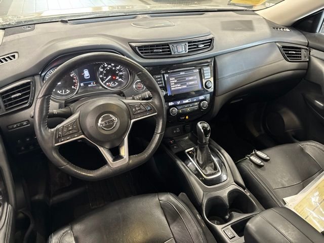 Used 2019 Black Nissan SL image 13