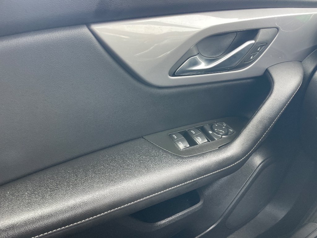 Used 2025 Black Chevrolet LT image 11