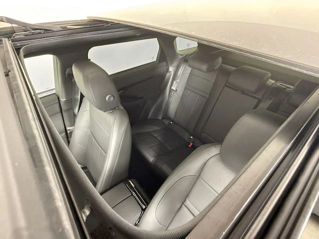 New 2026 Fuji White Land Rover Dynamic SE image 14