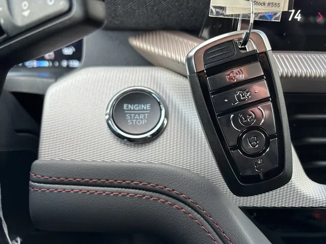 New 2026 Star White Metallic Tri-Coat Ford Active image 57