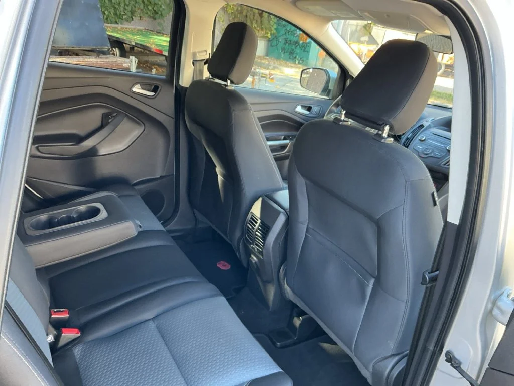 Used 2018 Silver Ford SE image 26