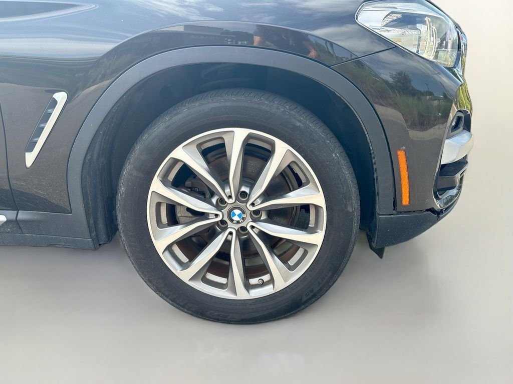 Used 2019 Green BMW sDrive30i image 13