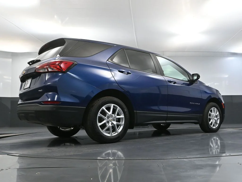 Used 2022 Blue Chevrolet LS image 49