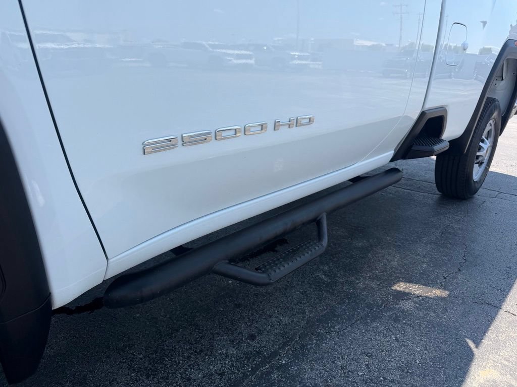 Used 2022 SUMMIT WHITE GMC Pro image 15