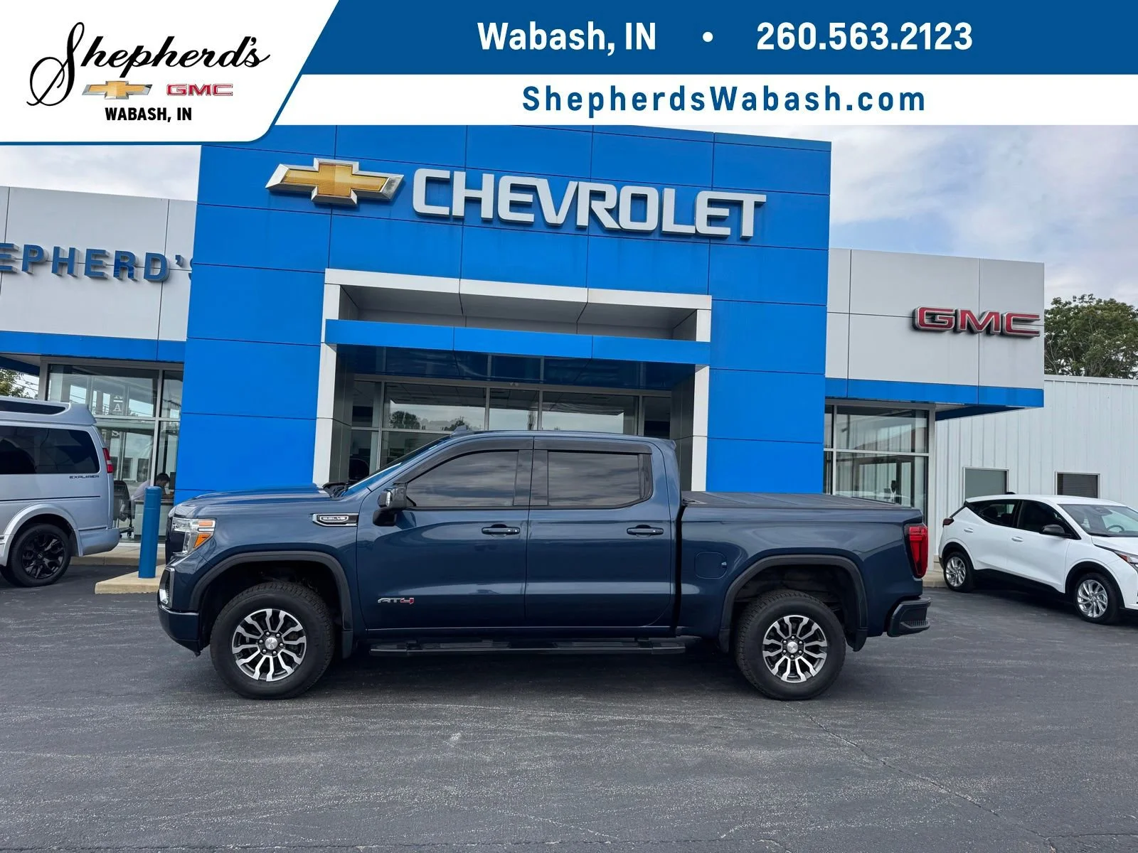 2019 GMC Sierra 4WD Crew Cab Short Box AT4's photo