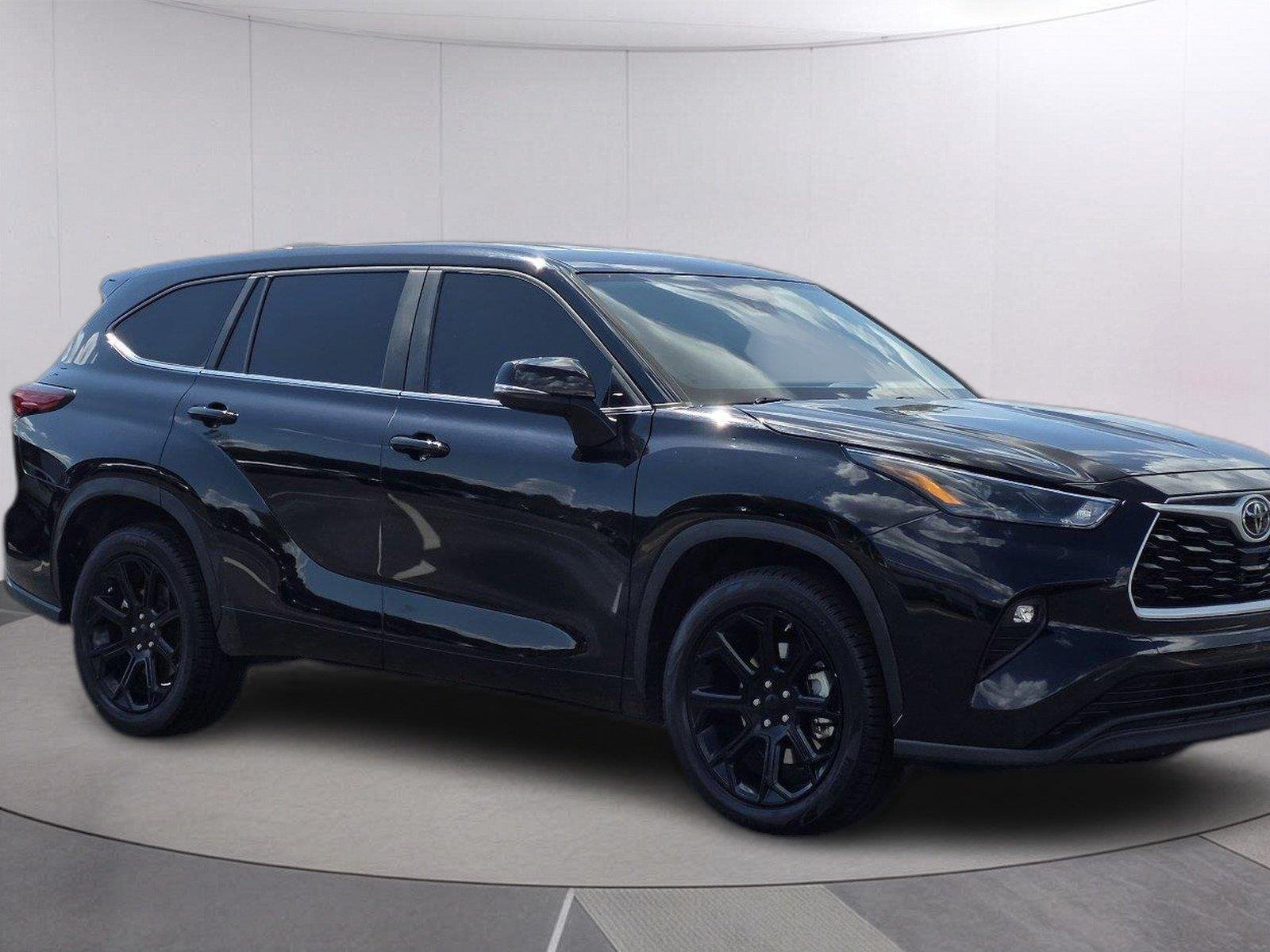 Used 2023 Midnight Black Metallic Toyota LE image 3