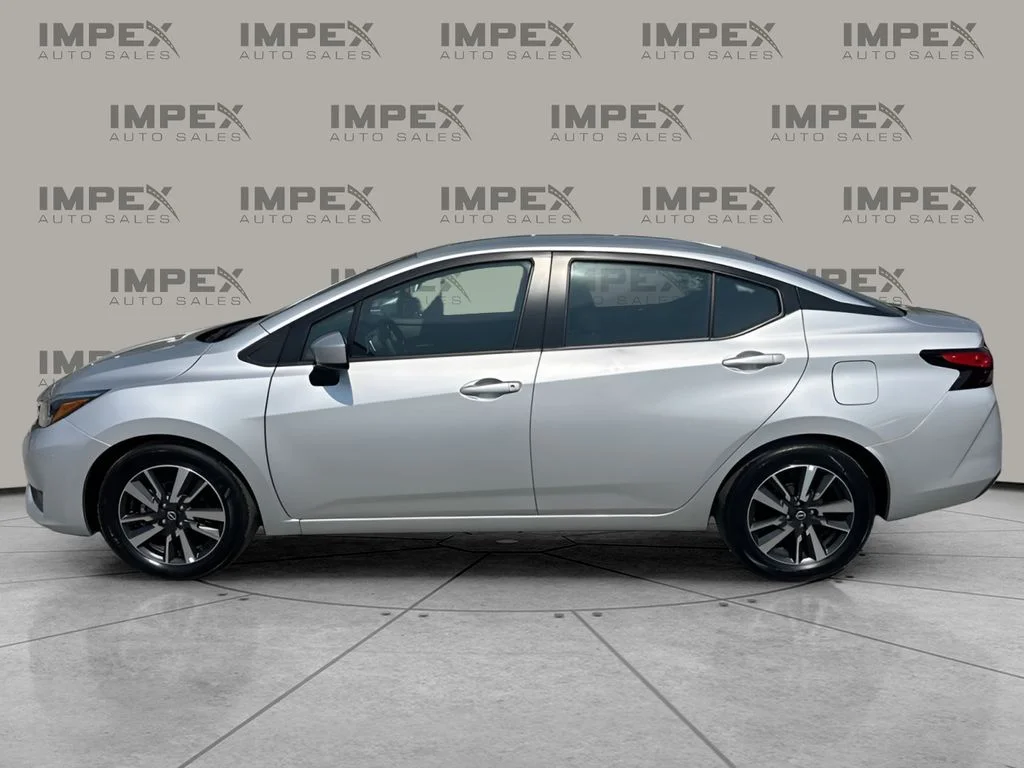 Used 2025 Silver Nissan 1.6 SV image 2
