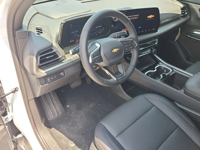 New 2026 Polar White Tricoat Chevrolet LT image 21