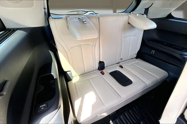 Used 2023 Black INFINITI LUXE image 27