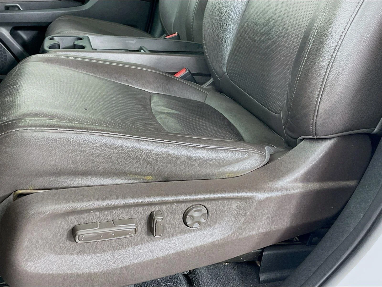 Used 2019 White Diamond Pearl Honda Elite image 23