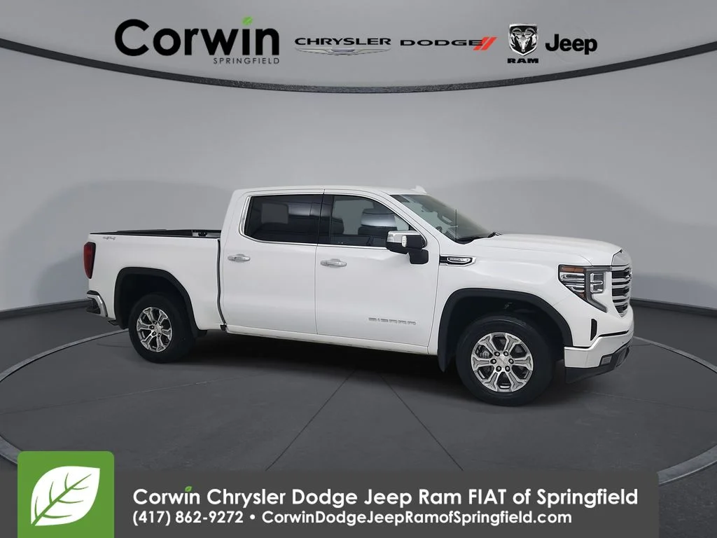 Used 2025 White GMC SLT image 1