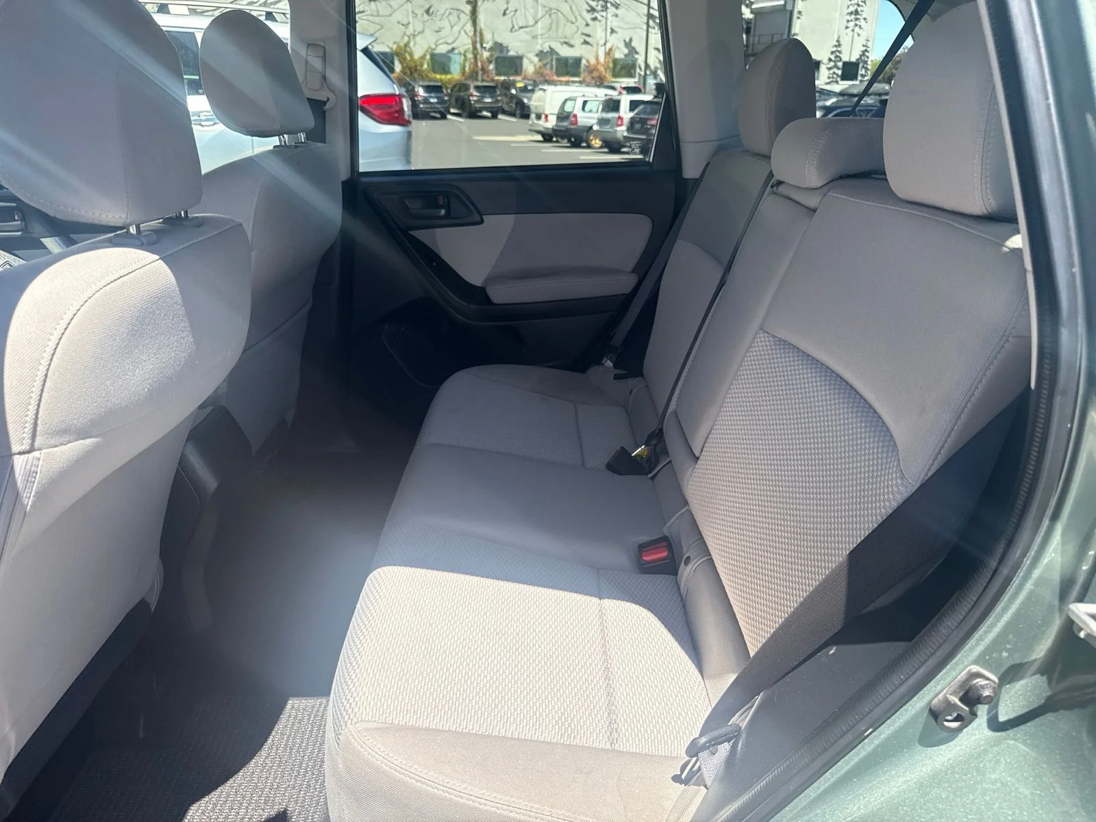 Used 2015 Green Metallic Subaru 2.5i Premium image 14