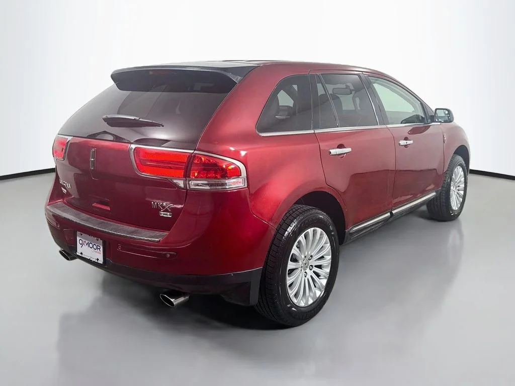 Used 2014 Ruby Red Metallic Tinted Clearcoat Lincoln Base image 7