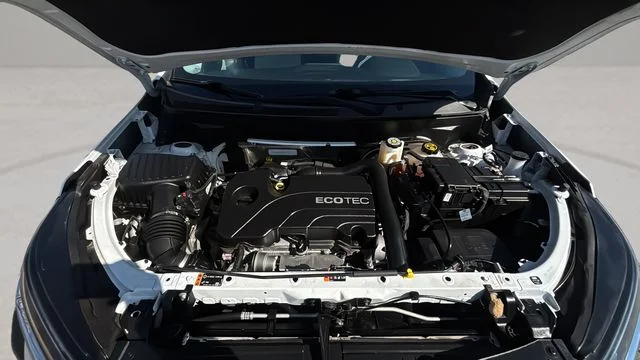 Used 2022 White Chevrolet LS image 31