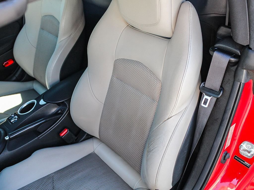 Used 2014 Red Nissan Touring image 22