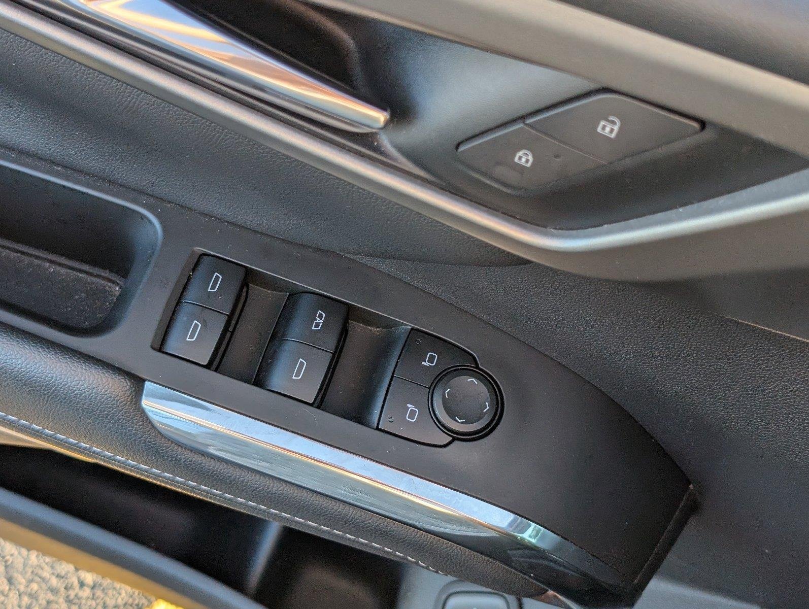 Used 2025 Lakeshore Blue Metallic Chevrolet LT image 19