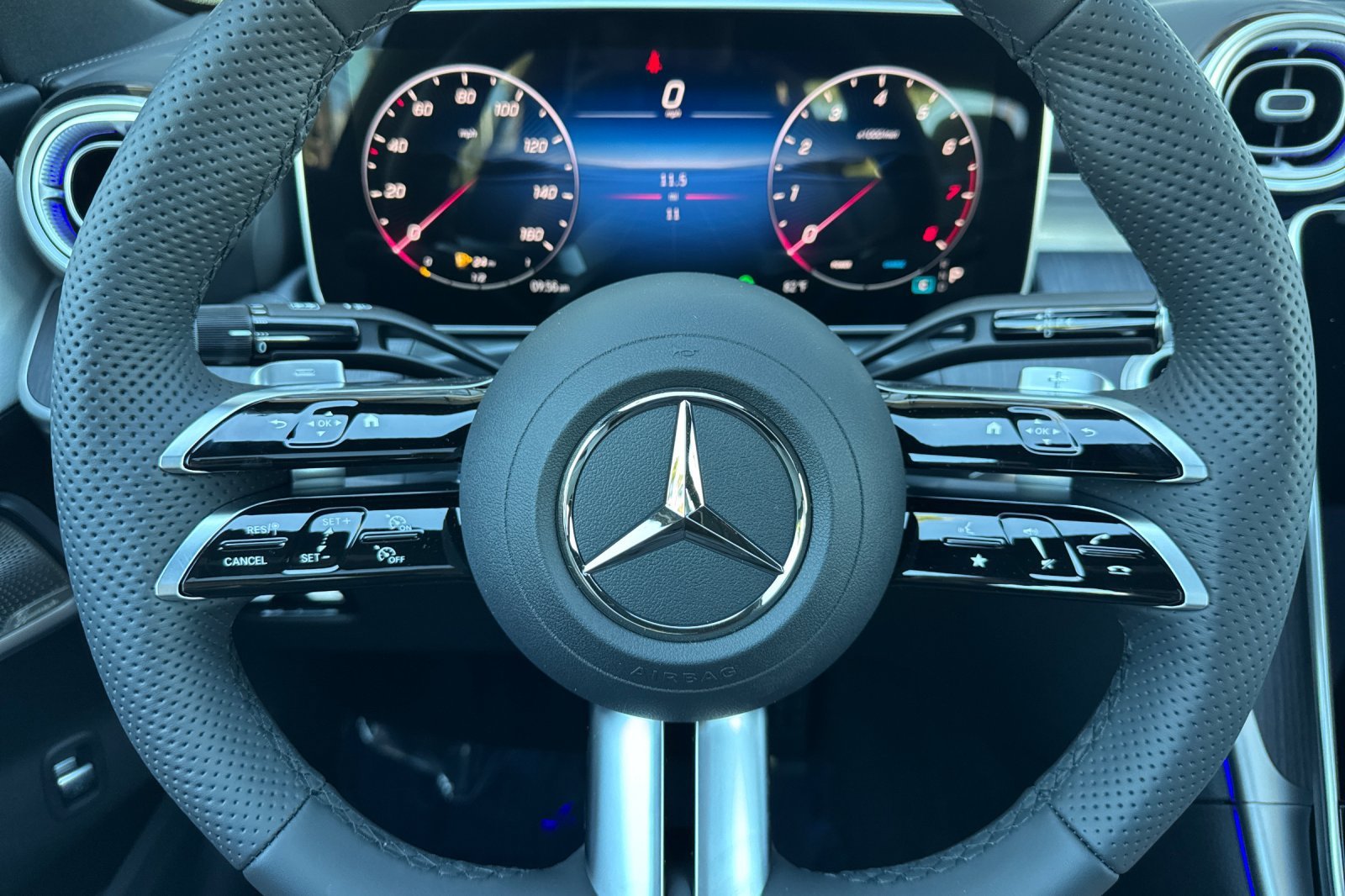 New 2026 MANUFAKTUR Alpine Grey Mercedes-Benz C 300 image 24